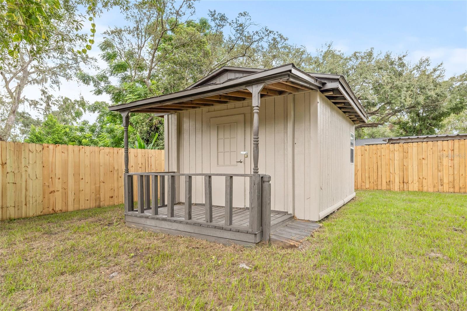 8719 N TEMPLE AVE, TAMPA, FL, 33617