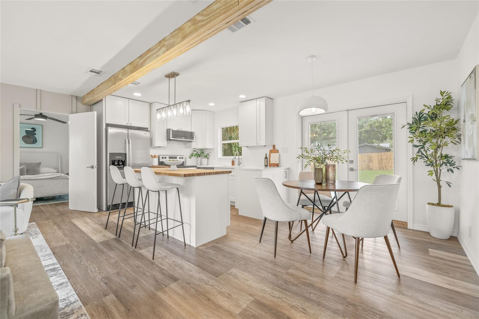 8719 N TEMPLE AVE, TAMPA, FL, 33617