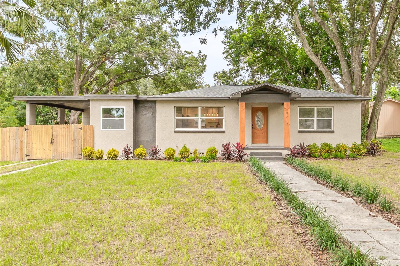 8719 N TEMPLE AVE, TAMPA, FL, 33617