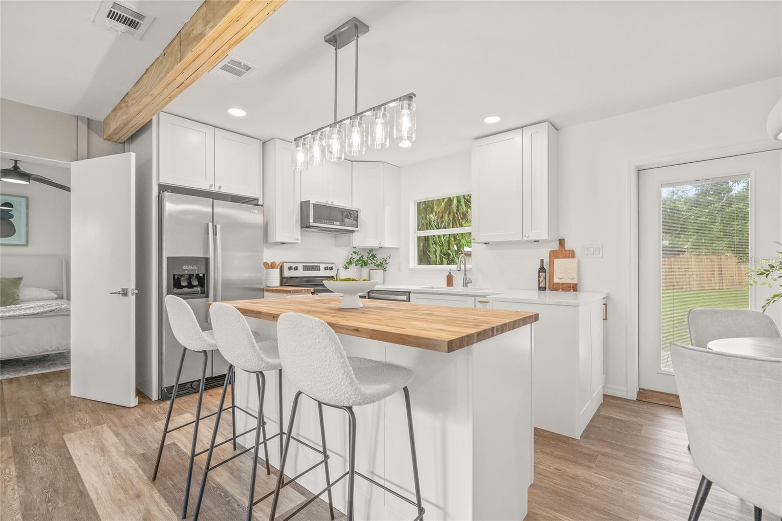 8719 N TEMPLE AVE, TAMPA, FL, 33617