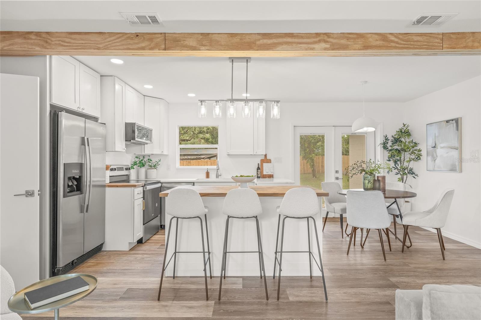 8719 N TEMPLE AVE, TAMPA, FL, 33617