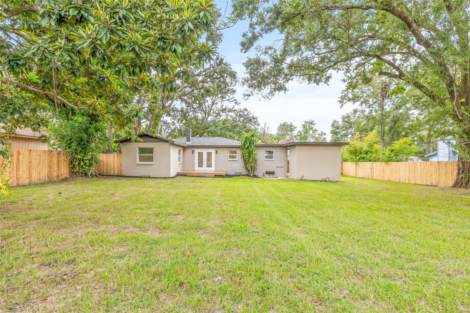 8719 N TEMPLE AVE, TAMPA, FL, 33617