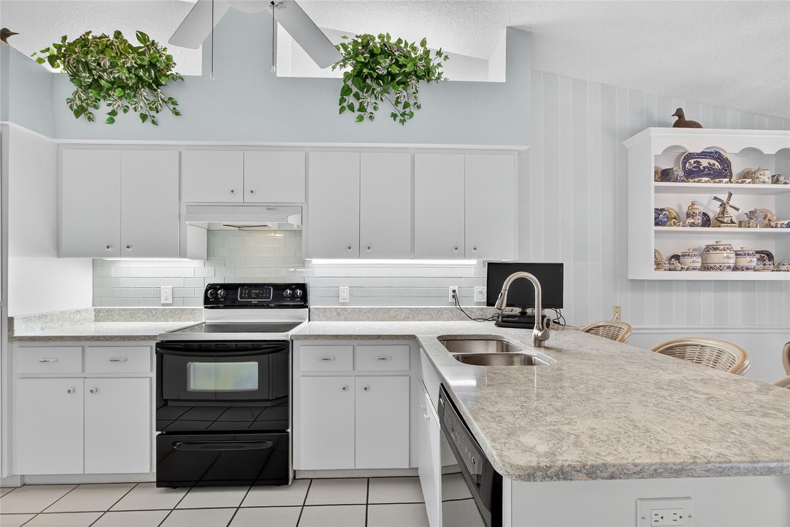 286 MARINER LN, ROTONDA WEST, FL, 33947