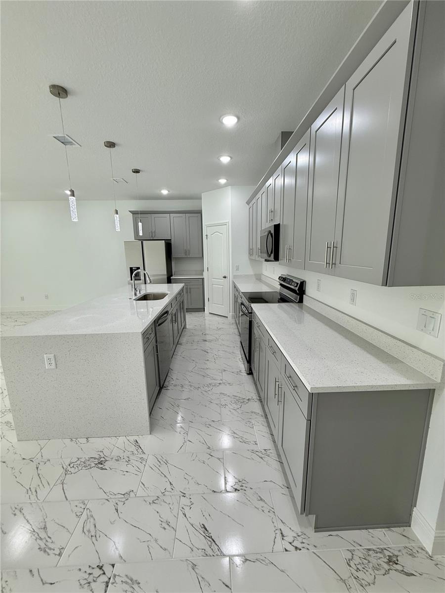 1098 JUNE ST, KISSIMMEE, FL, 34741