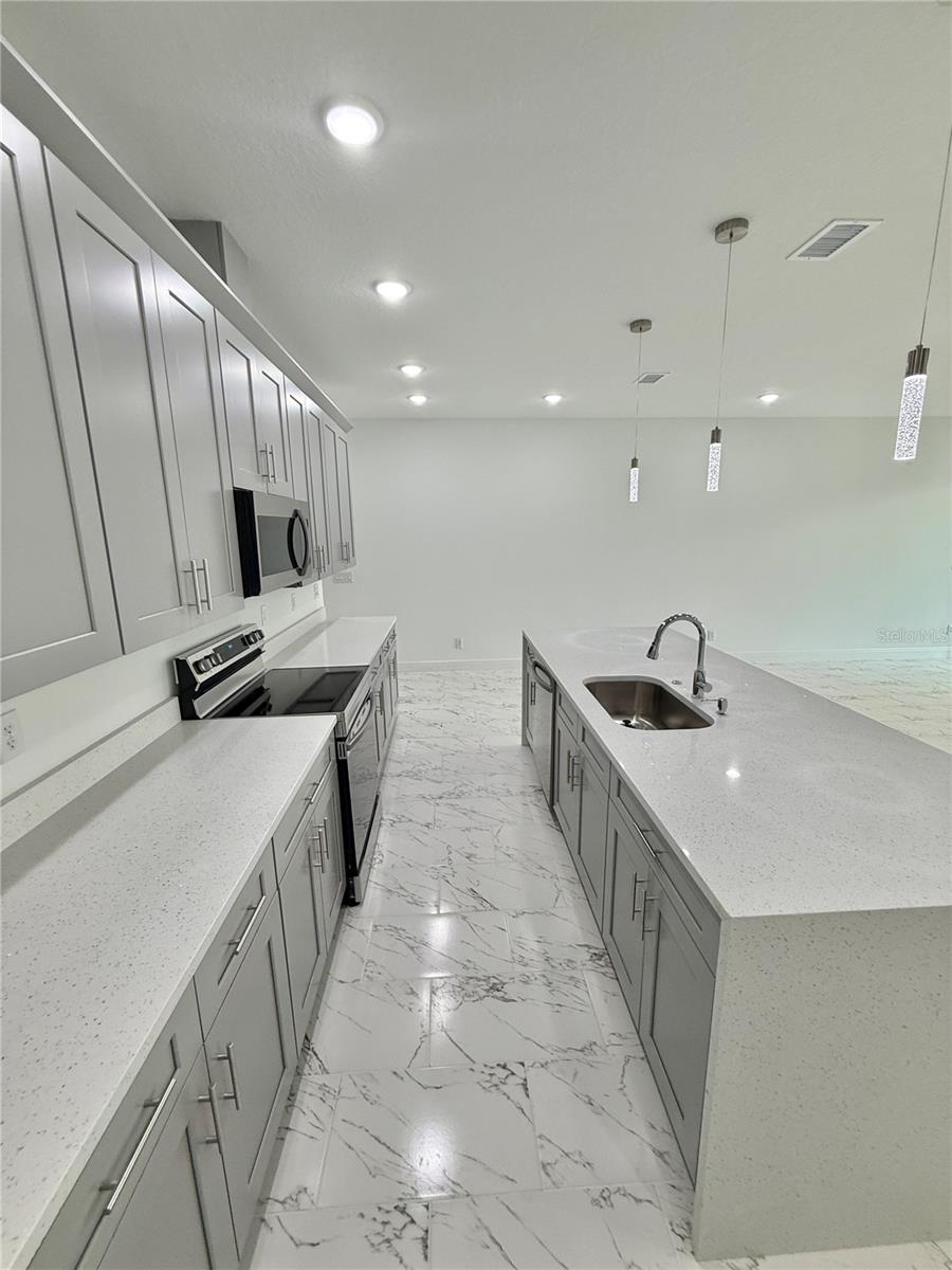 1102 JUNE ST, KISSIMMEE, FL, 34741