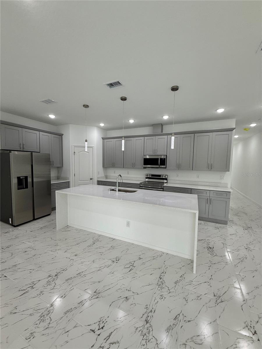 1102 JUNE ST, KISSIMMEE, FL, 34741