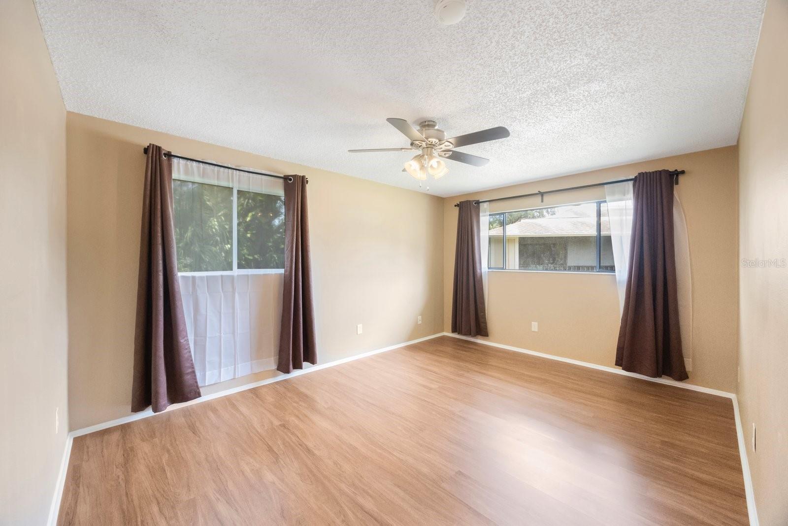 6012 LAKETREE LN #F, TEMPLE TERRACE, FL, 33617