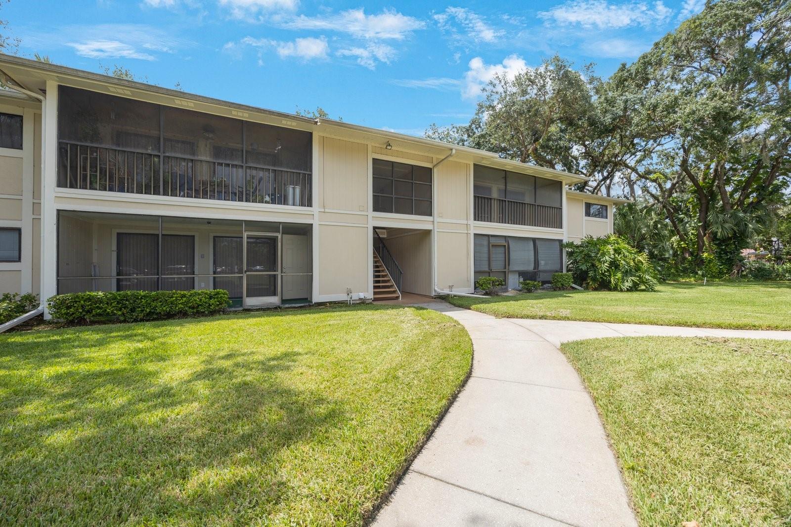 6012 LAKETREE LN #F, TEMPLE TERRACE, FL, 33617