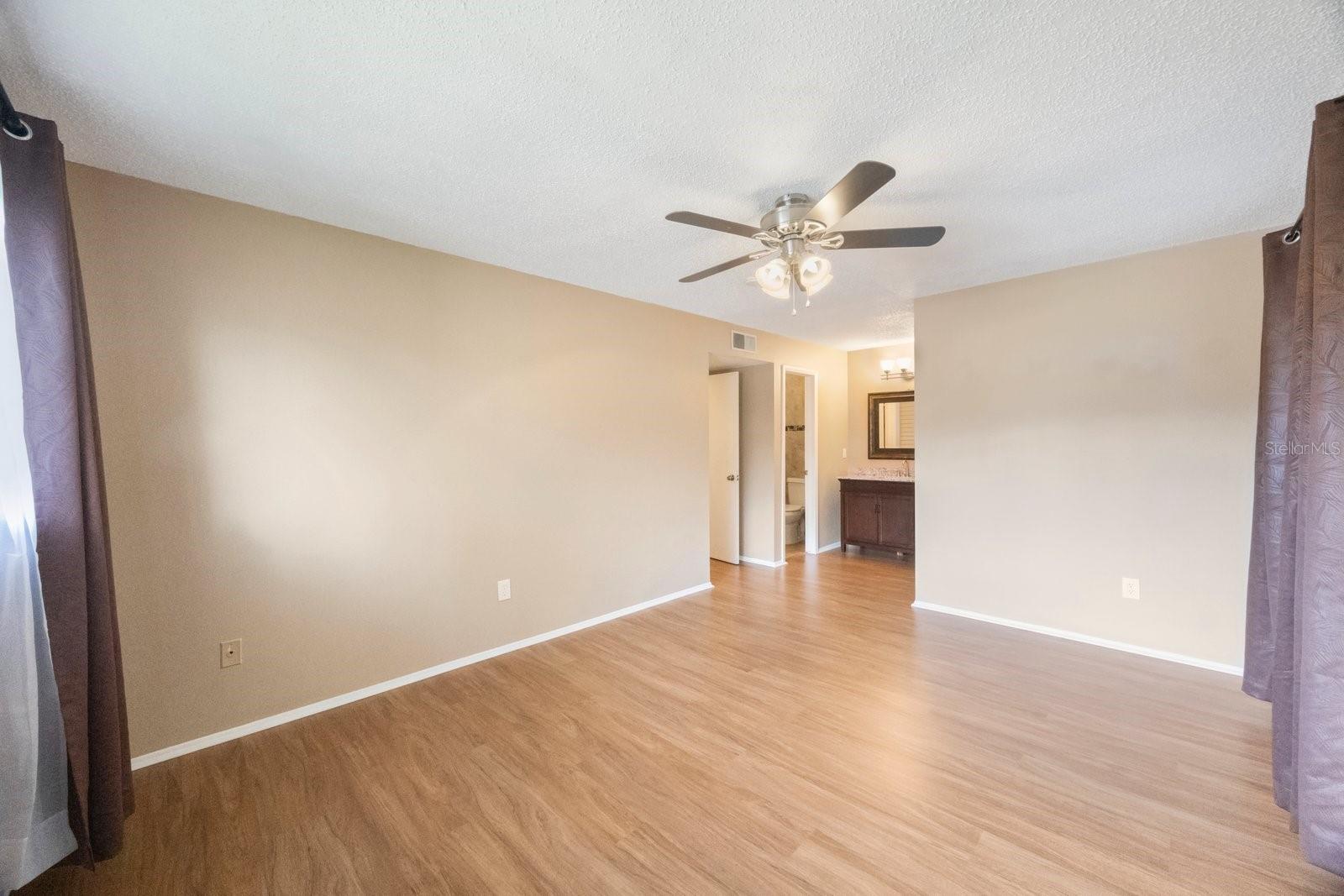 6012 LAKETREE LN #F, TEMPLE TERRACE, FL, 33617