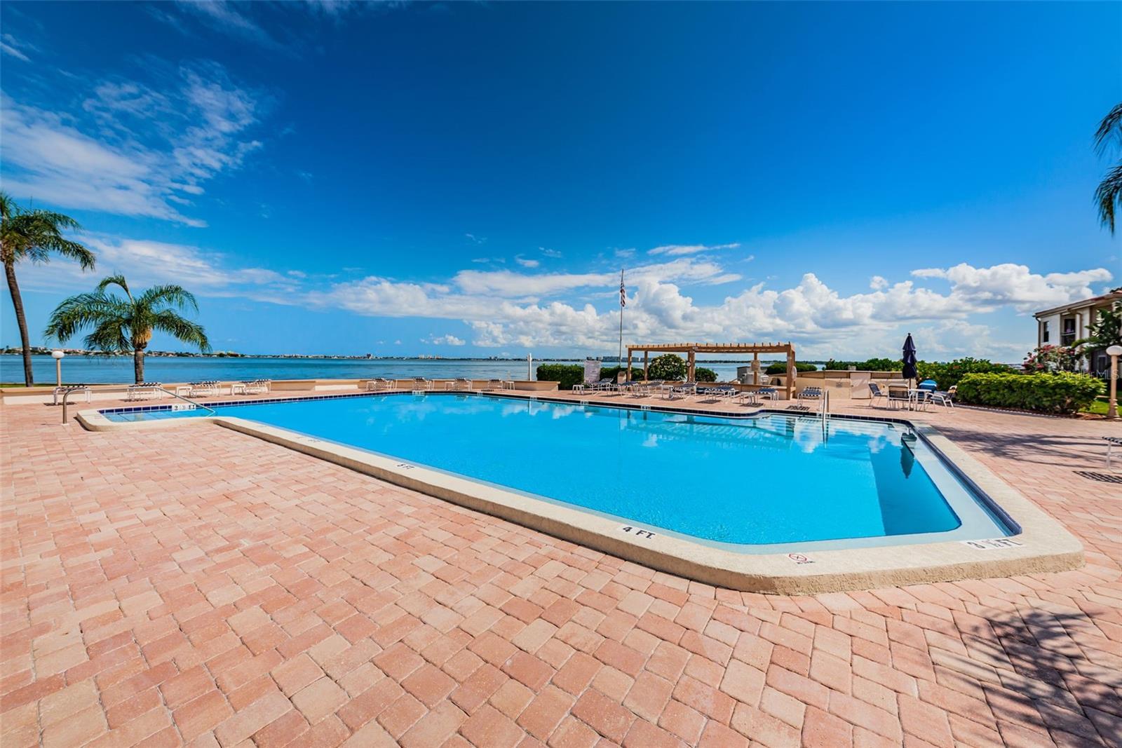 6145 SUN BLVD #107, ST PETERSBURG, FL, 33715