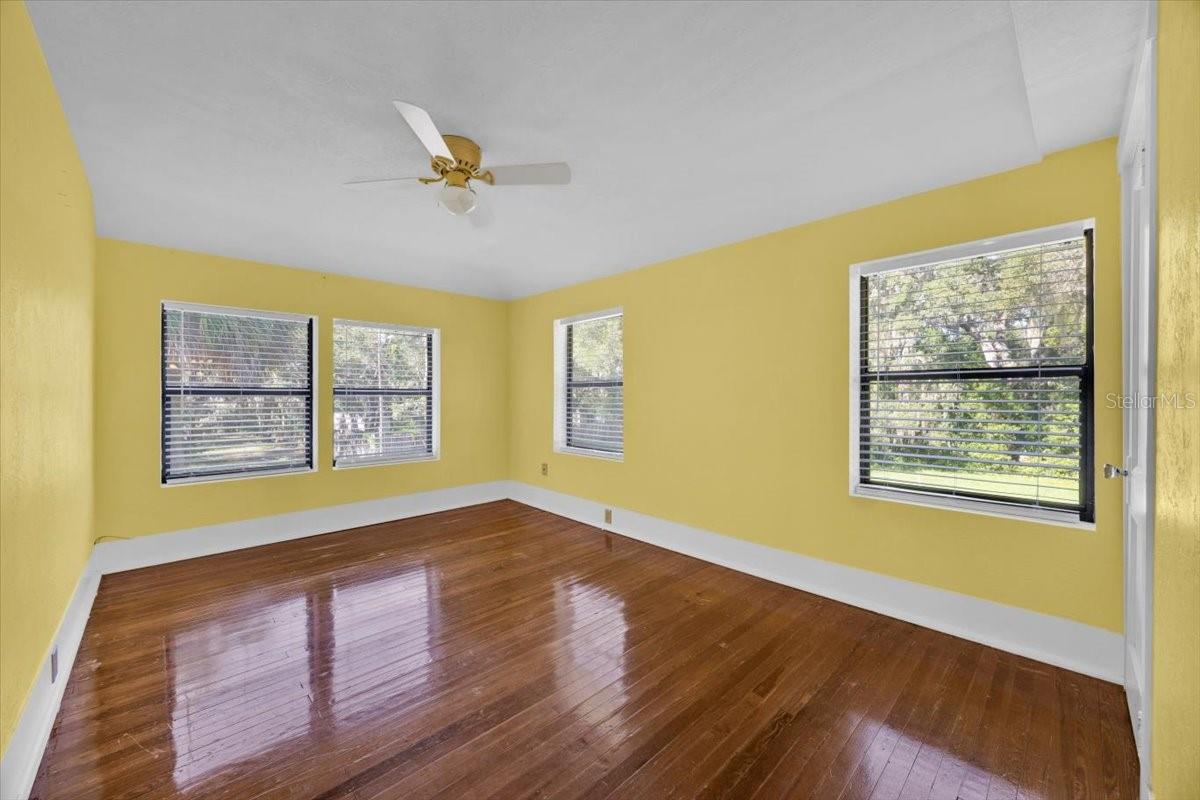 2652 N WOODLAND BLVD, DELAND, FL, 32720