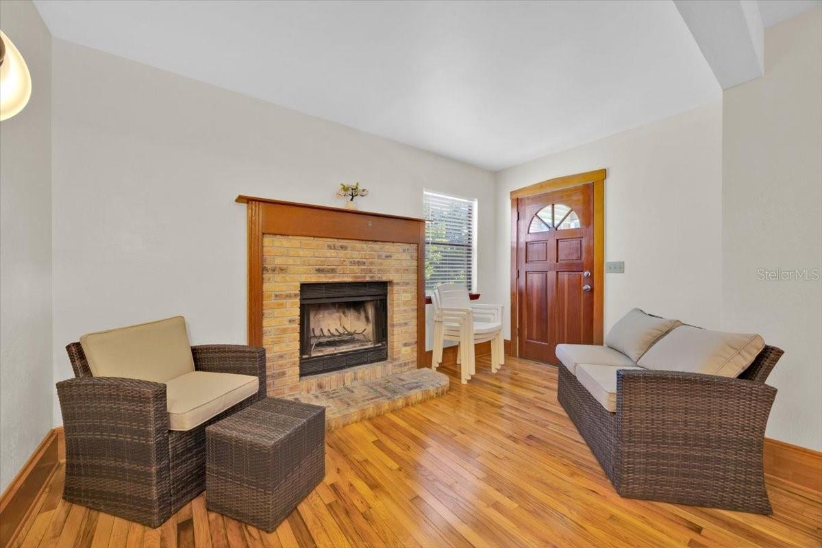 2652 N WOODLAND BLVD, DELAND, FL, 32720