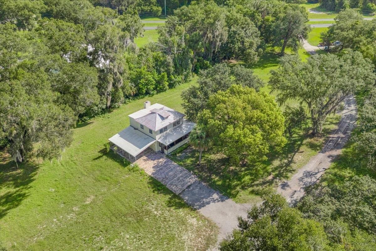 2652 N WOODLAND BLVD, DELAND, FL, 32720