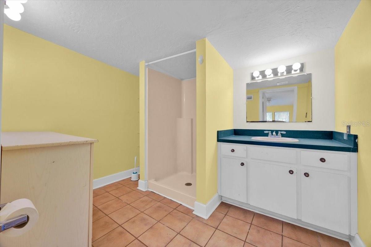 2652 N WOODLAND BLVD, DELAND, FL, 32720