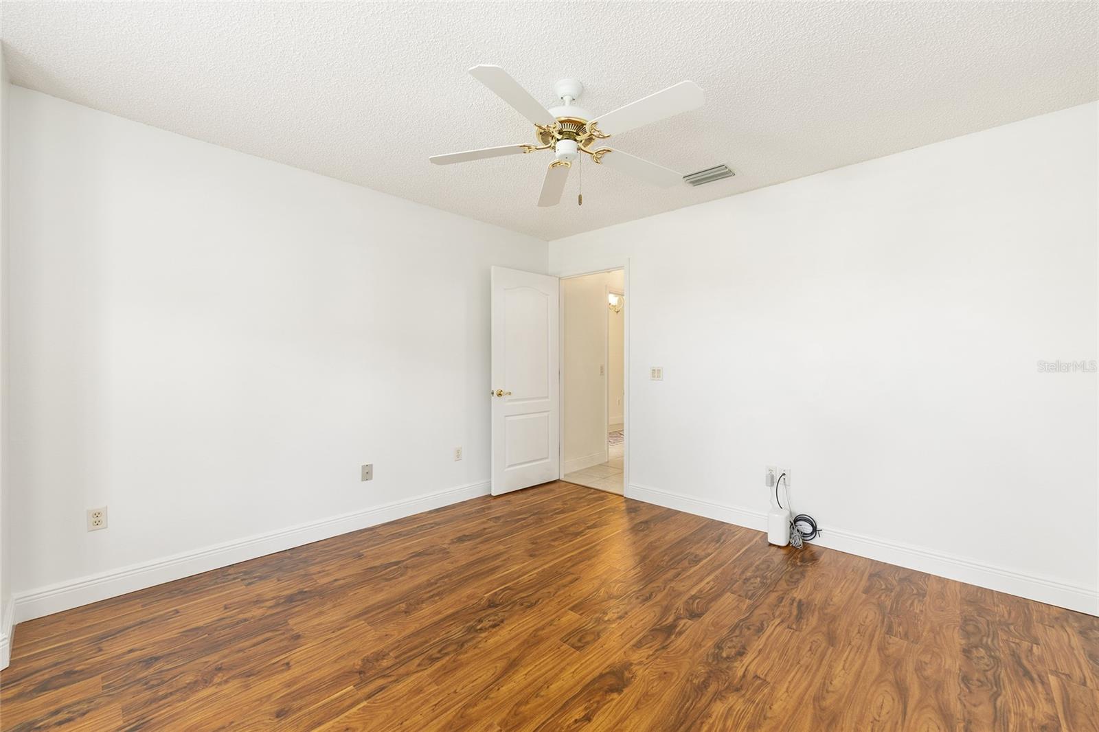 1185 OAK FOREST DR, THE VILLAGES, FL, 32162