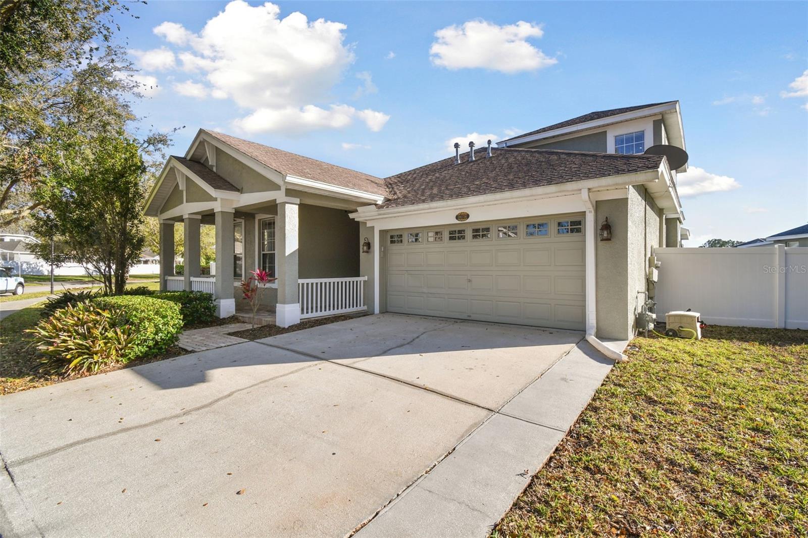 18034 LAKE REFLECTIONS BLVD, LUTZ, FL, 33558