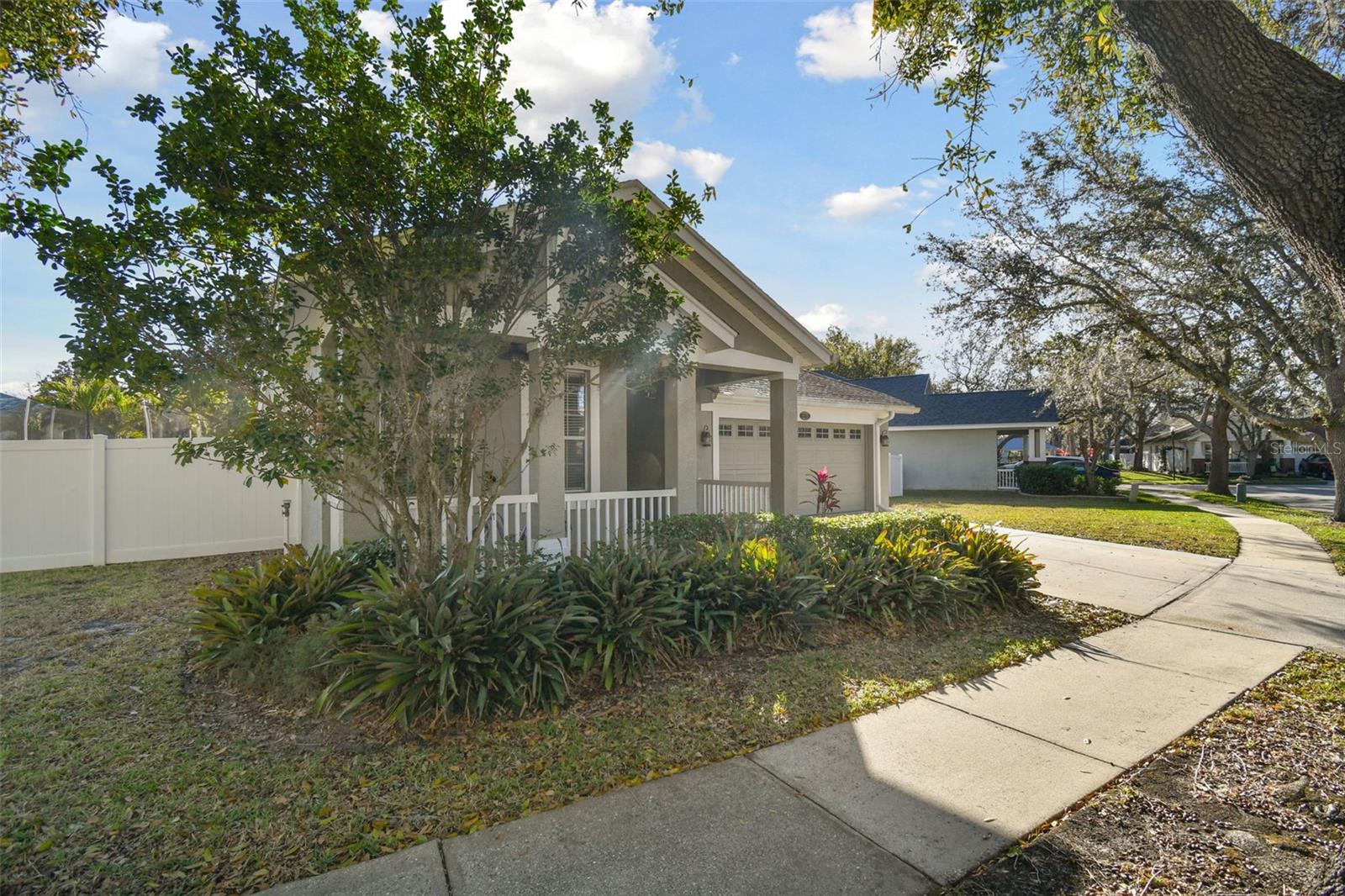 18034 LAKE REFLECTIONS BLVD, LUTZ, FL, 33558