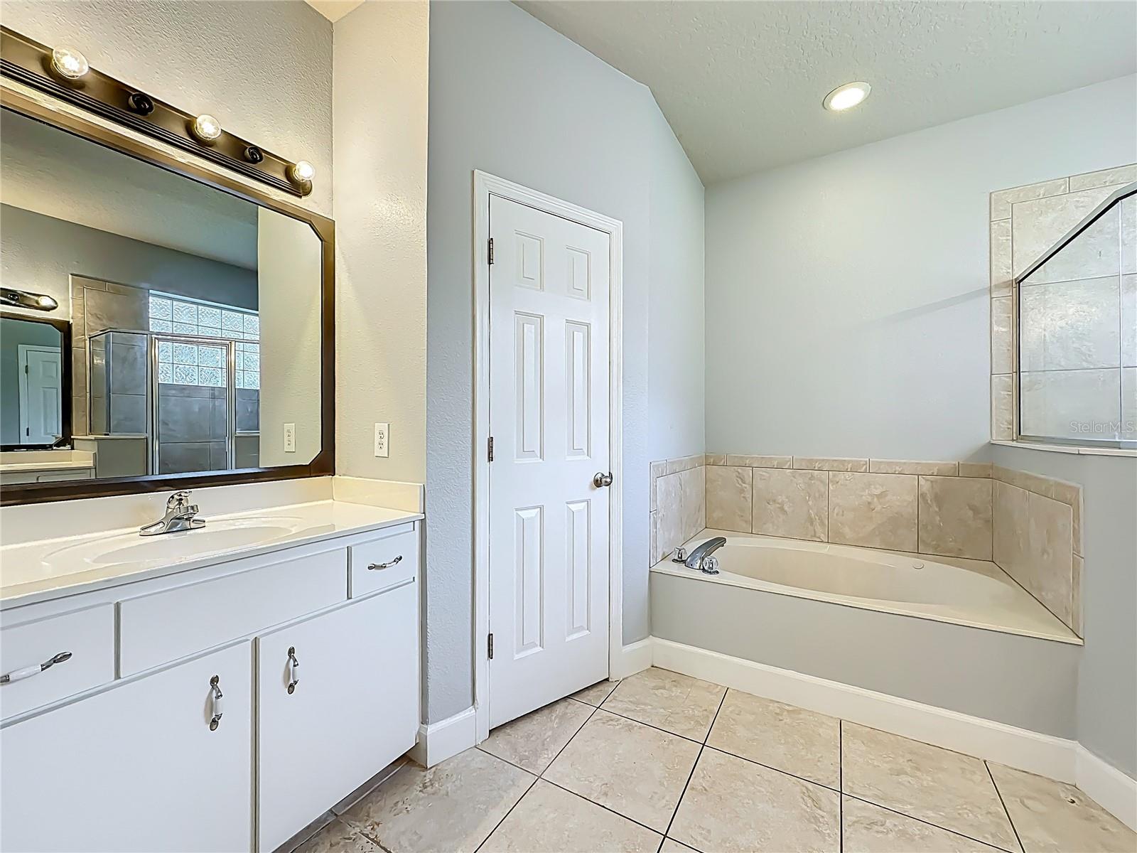 1 RYLIN LN, PALM COAST, FL, 32164