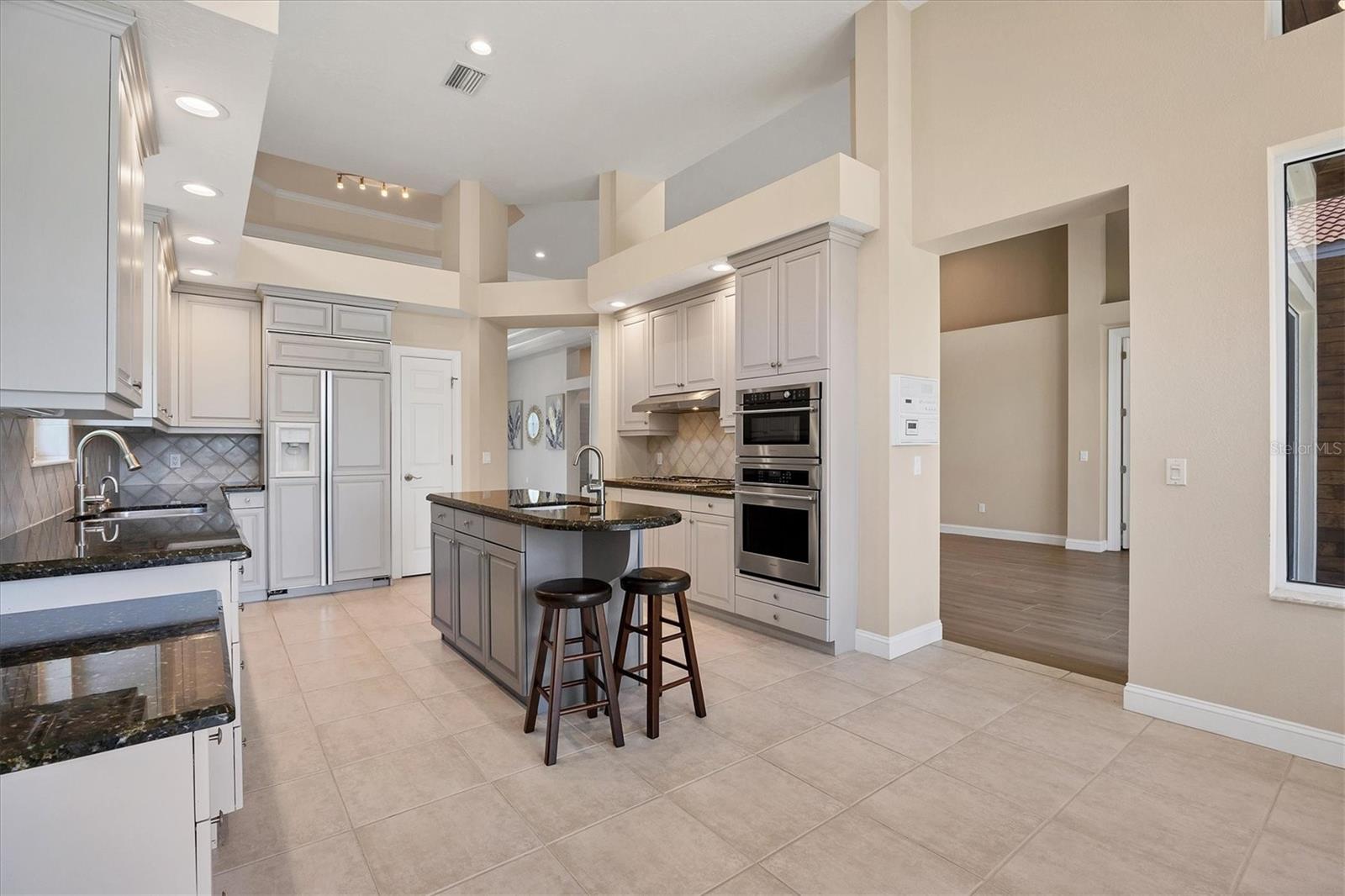 3617 FAIR OAKS PL, LONGBOAT KEY, FL, 34228