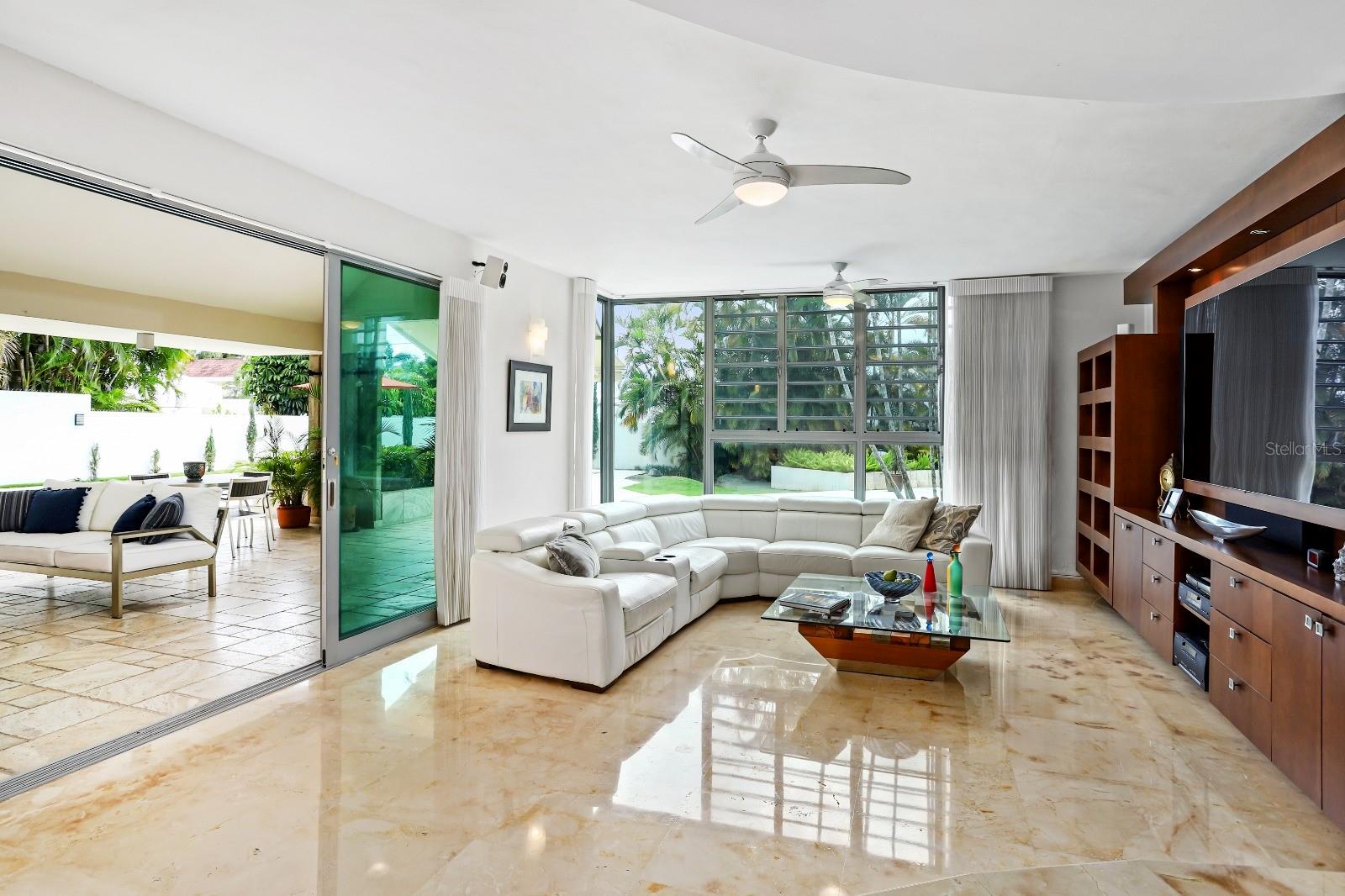 PR9115848 Property Photo