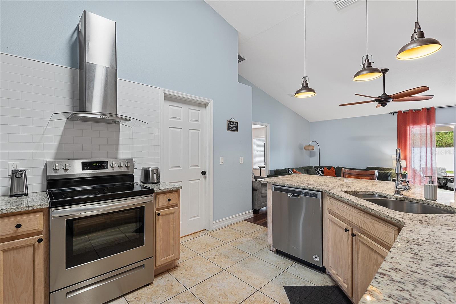 2 UNIONTIN CT, PALM COAST, FL, 32164