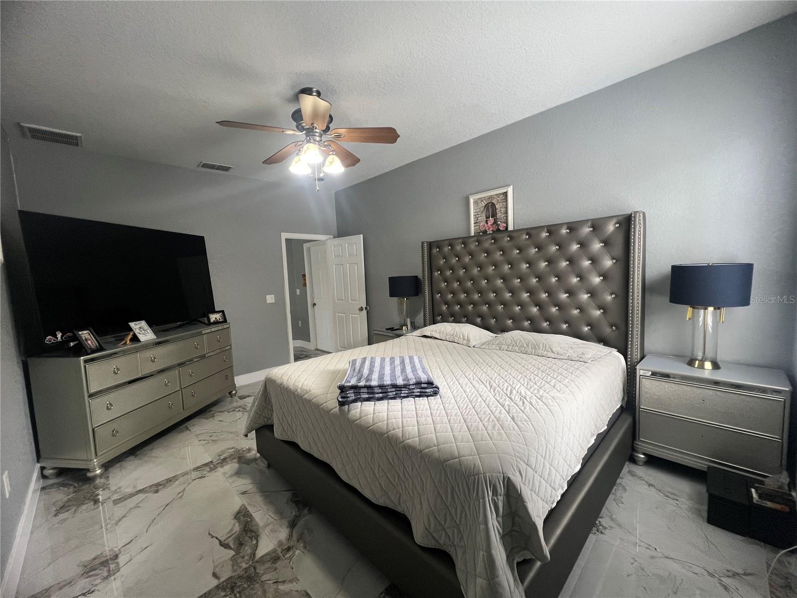 9078 BIRMINGHAM AVE, WEEKI WACHEE, FL, 34613