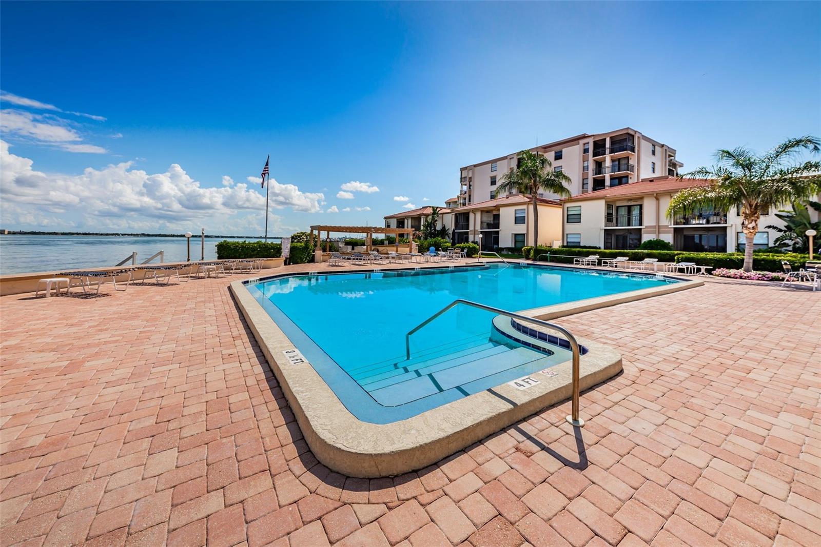 6051 SUN BLVD #605, ST PETERSBURG, FL, 33715