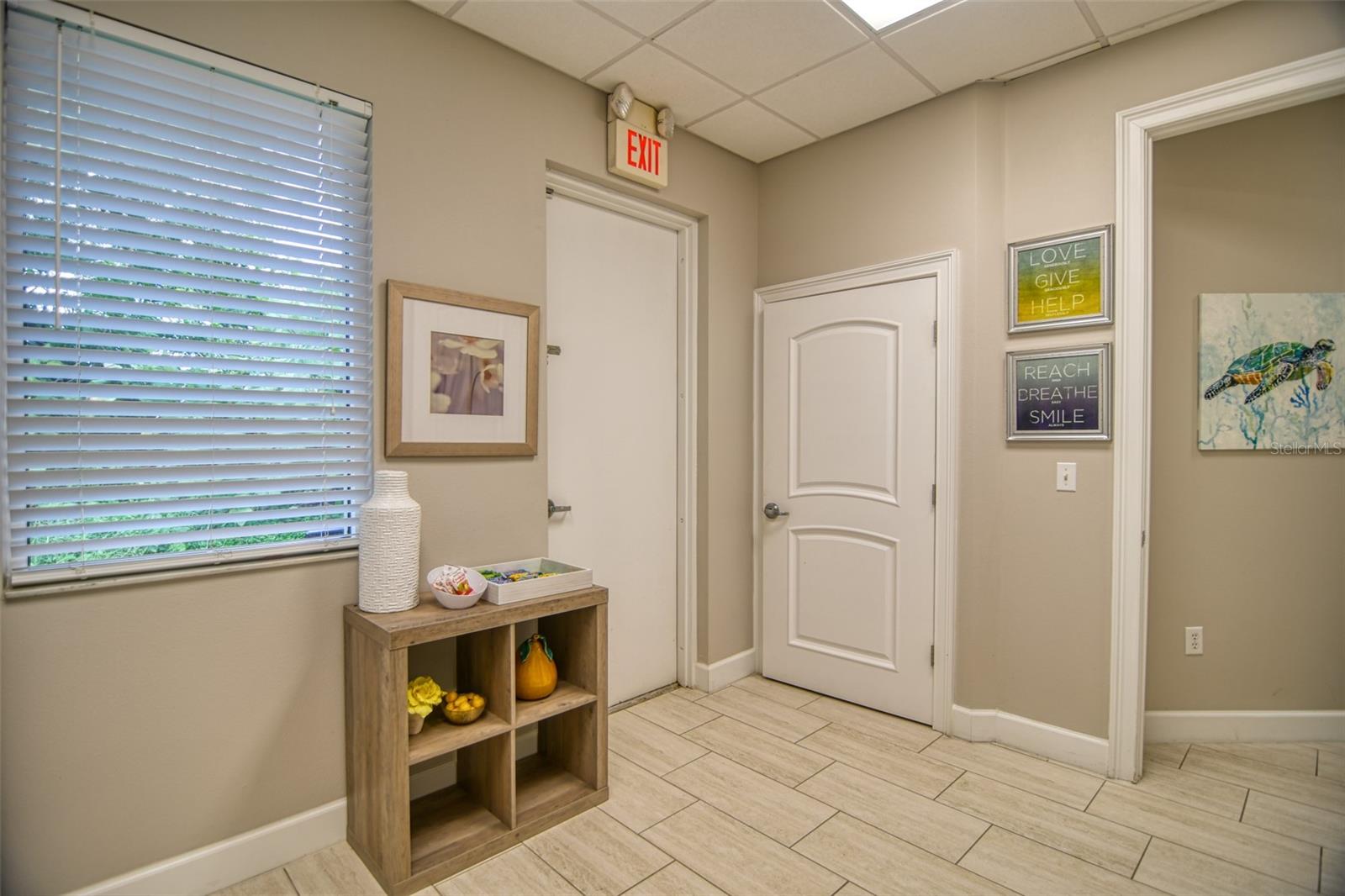 5245 OFFICE PARK BLVD #104, BRADENTON, FL, 34203