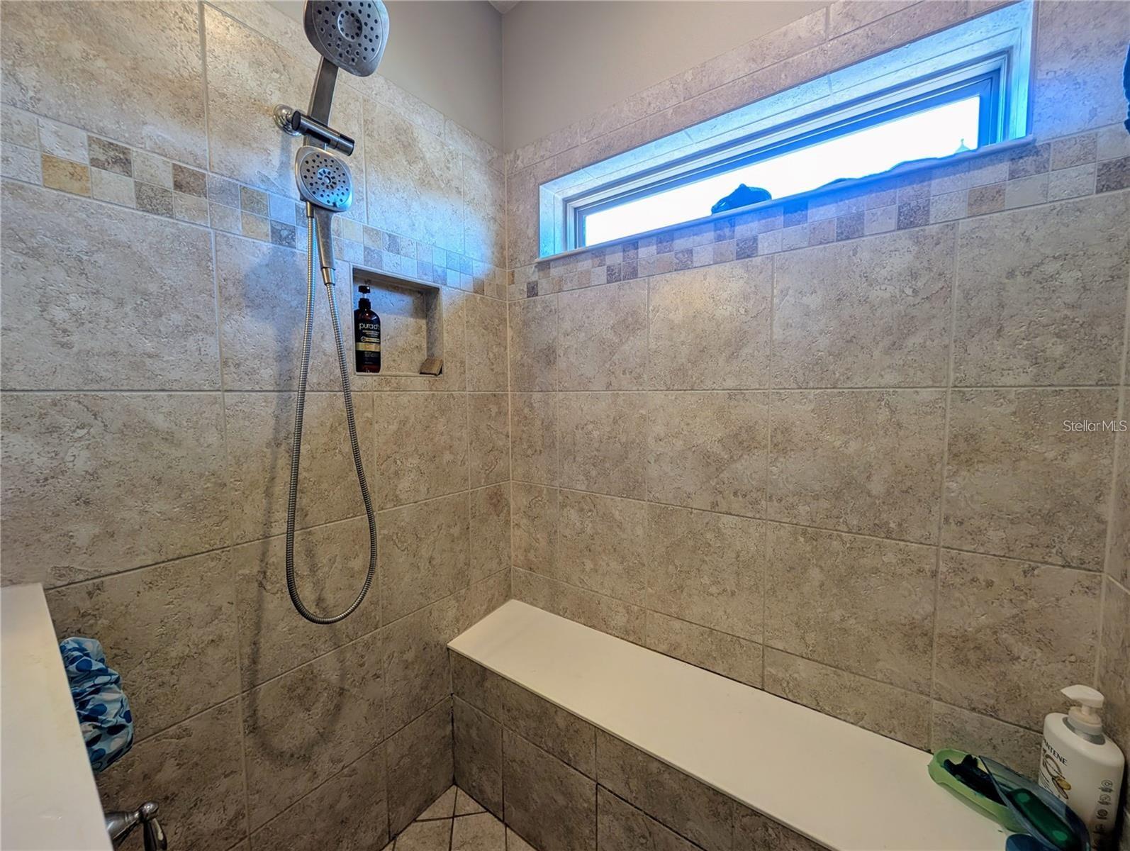 5811 COLONY GLEN RD, LITHIA, FL, 33547