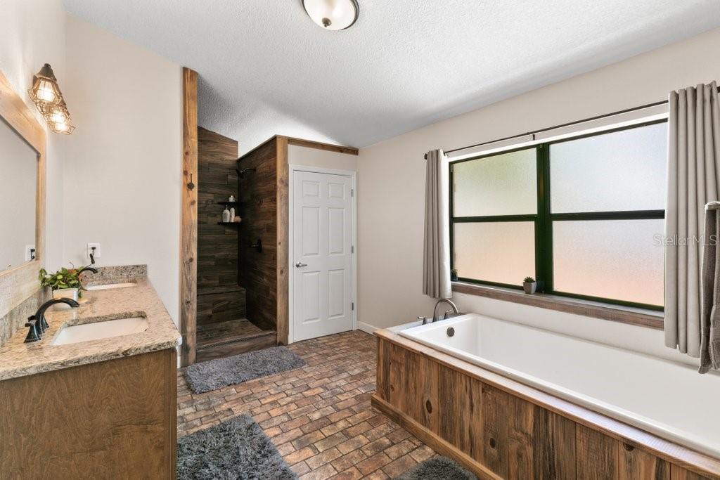 641 E STATE ROAD 100, SAN MATEO, FL, 32187