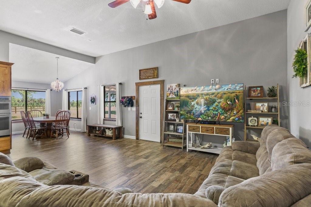 641 E STATE ROAD 100, SAN MATEO, FL, 32187