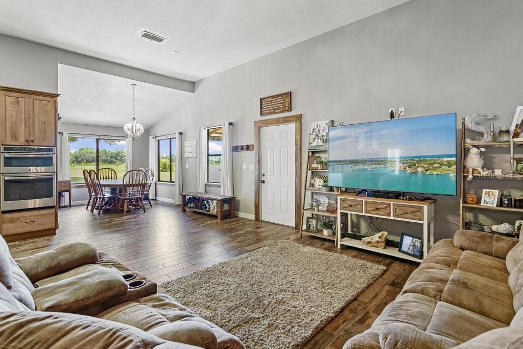 641 E STATE ROAD 100, SAN MATEO, FL, 32187