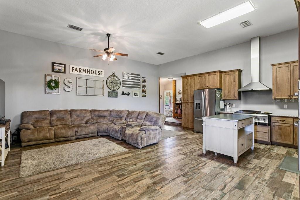 641 E STATE ROAD 100, SAN MATEO, FL, 32187