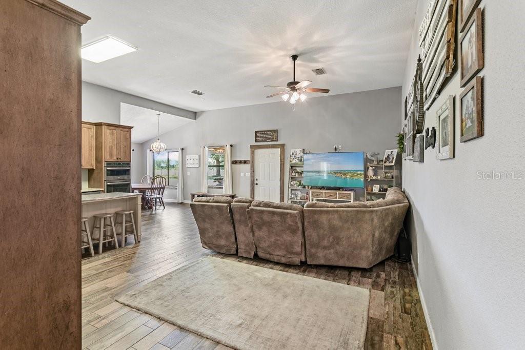 641 E STATE ROAD 100, SAN MATEO, FL, 32187