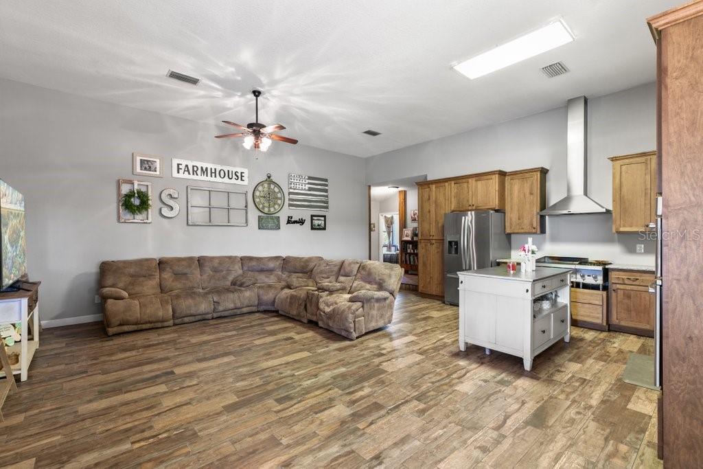 641 E STATE ROAD 100, SAN MATEO, FL, 32187