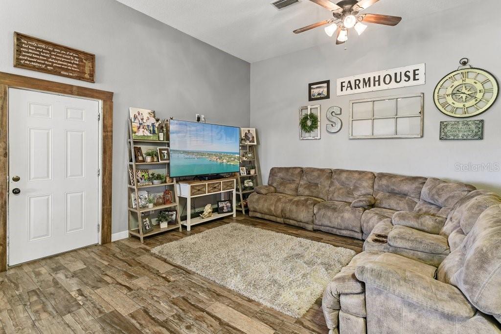 641 E STATE ROAD 100, SAN MATEO, FL, 32187