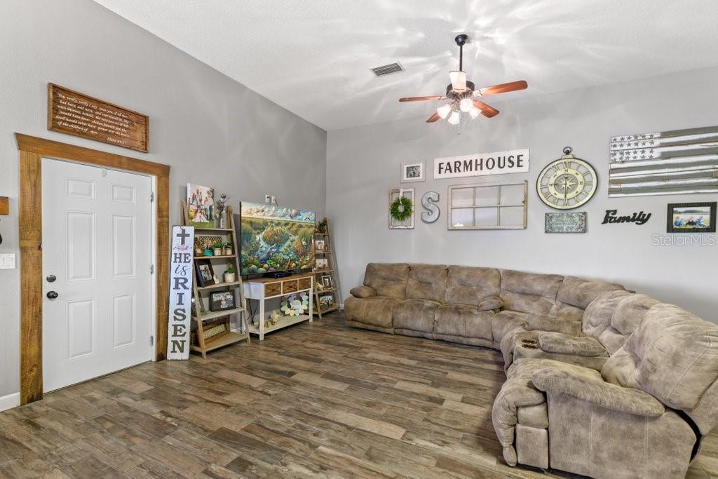 641 E STATE ROAD 100, SAN MATEO, FL, 32187