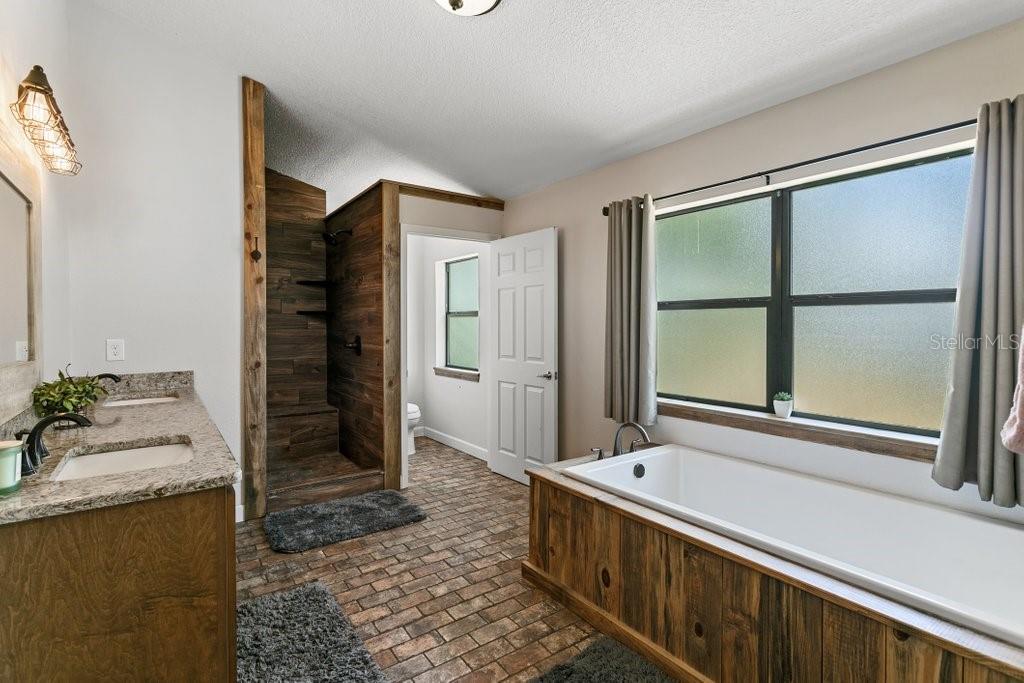 641 E STATE ROAD 100, SAN MATEO, FL, 32187