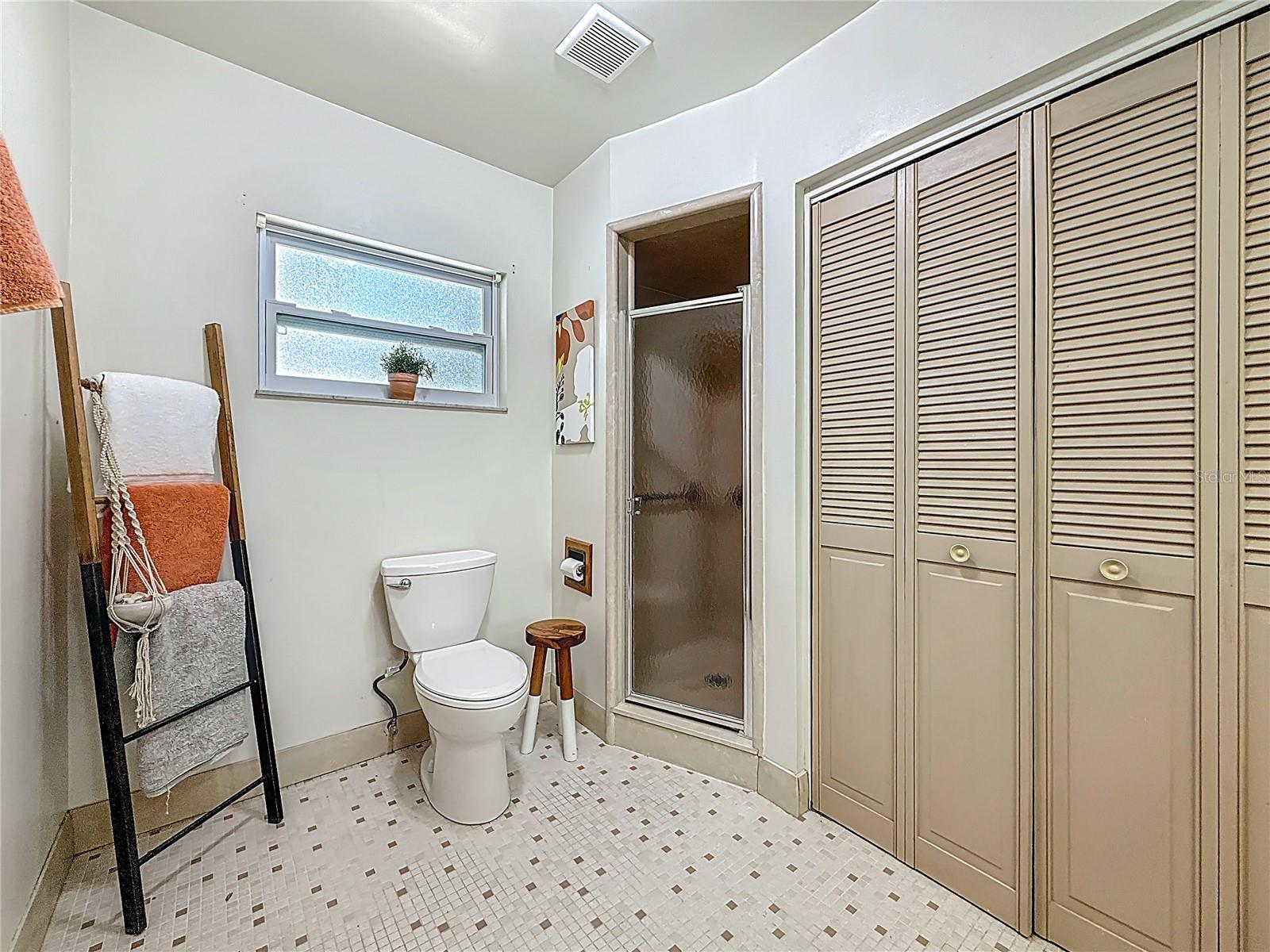 3702 W WALLACE AVE, TAMPA, FL, 33611