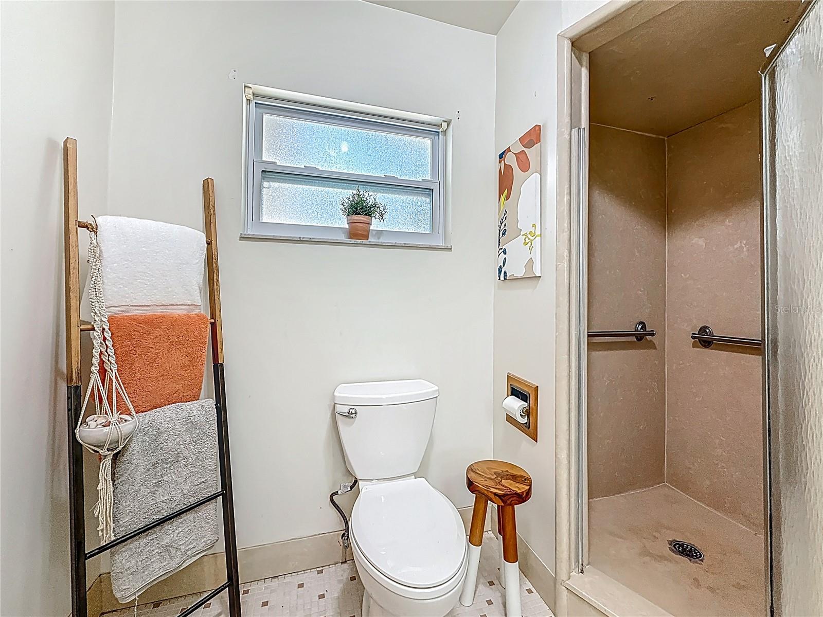 3702 W WALLACE AVE, TAMPA, FL, 33611