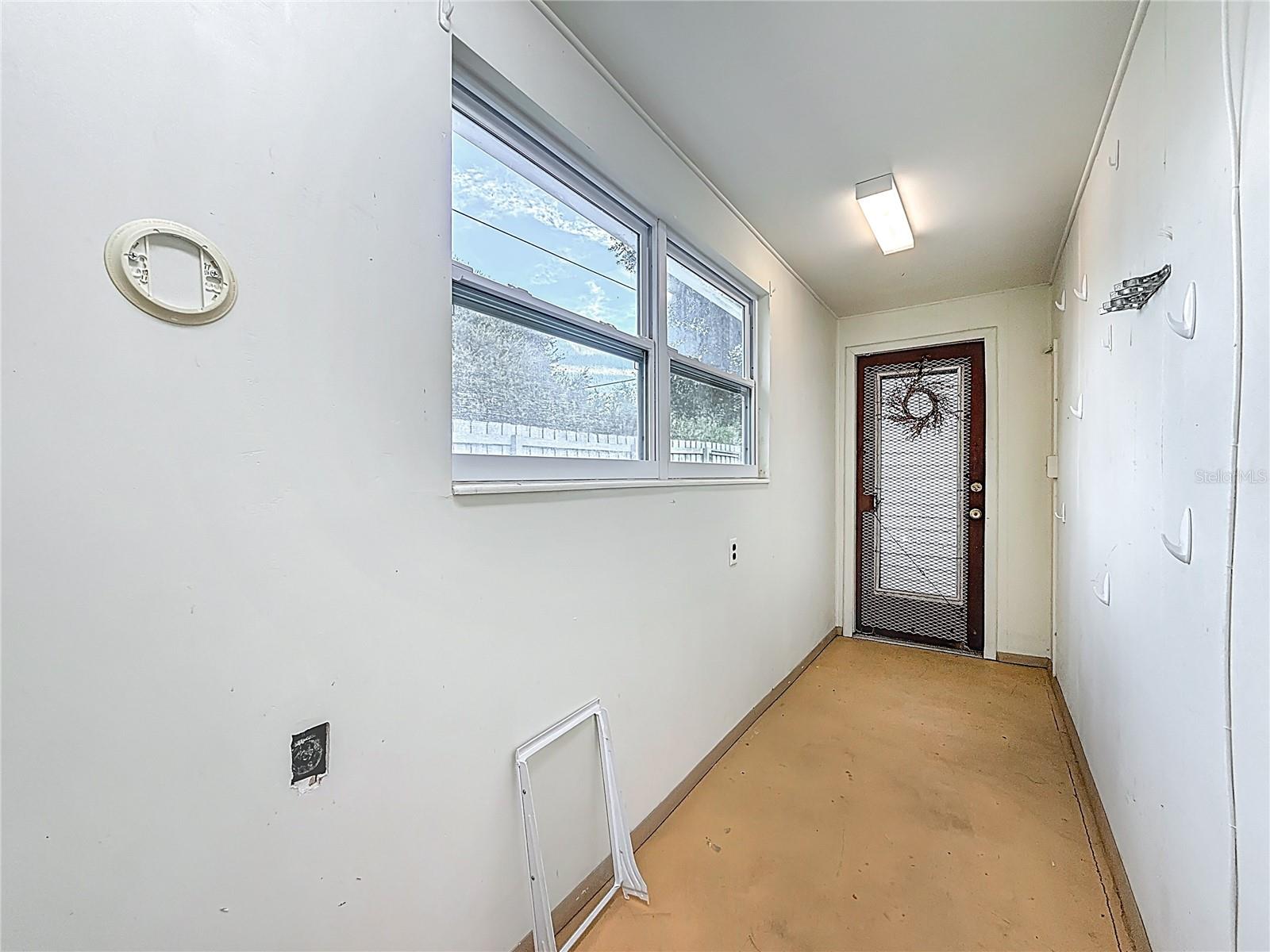 3702 W WALLACE AVE, TAMPA, FL, 33611