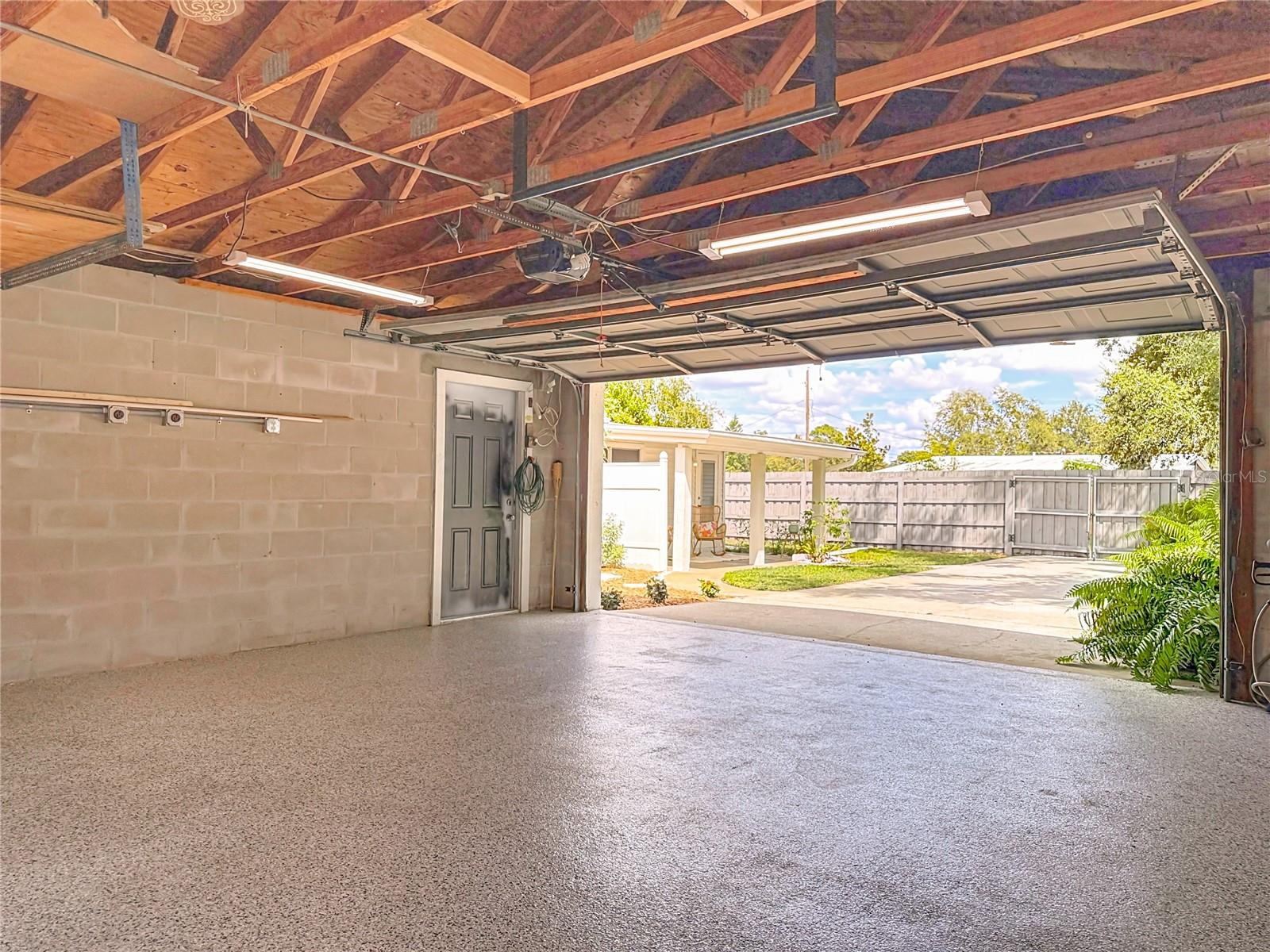 3702 W WALLACE AVE, TAMPA, FL, 33611