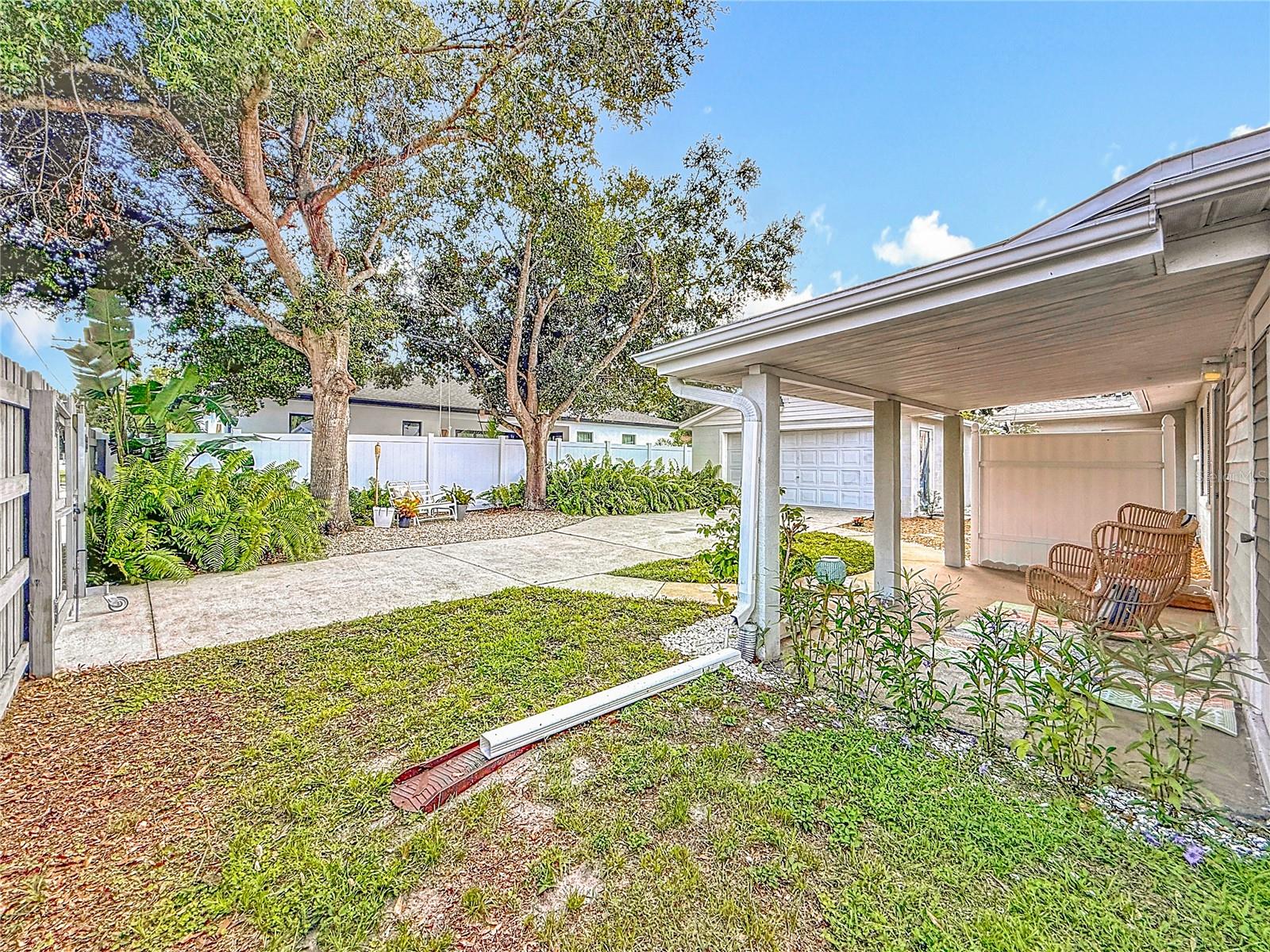 3702 W WALLACE AVE, TAMPA, FL, 33611