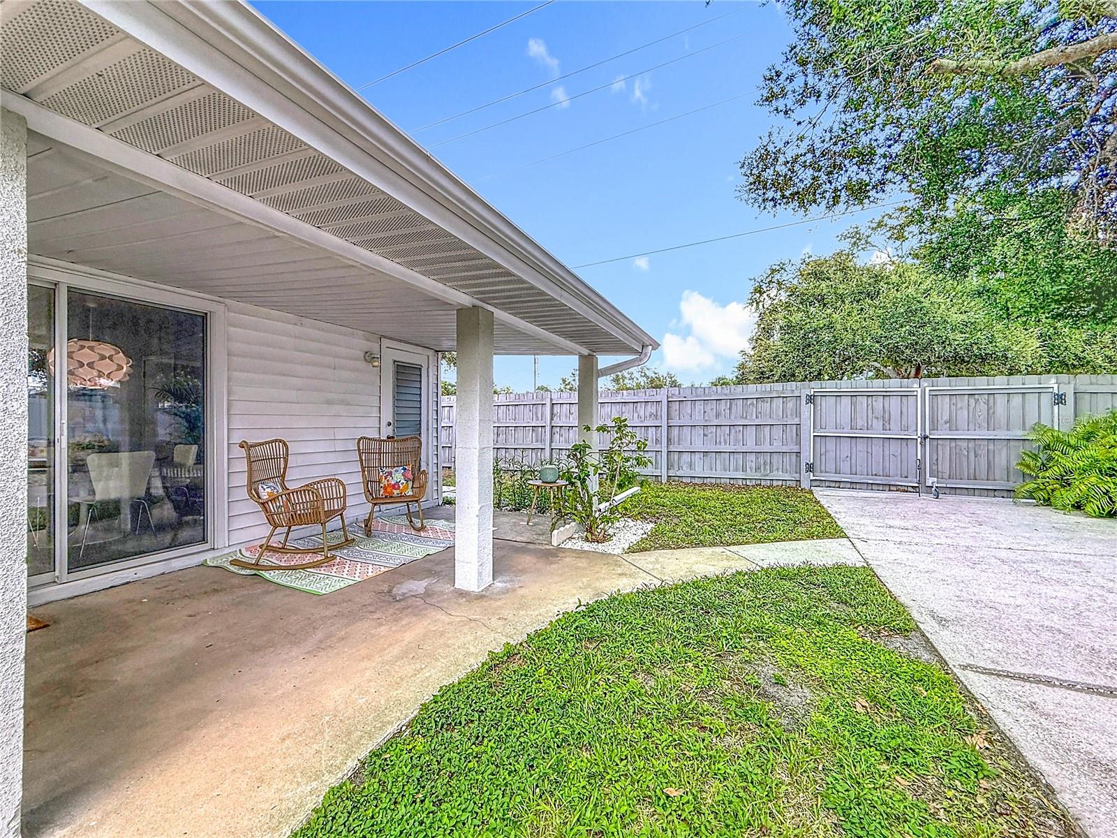 3702 W WALLACE AVE, TAMPA, FL, 33611