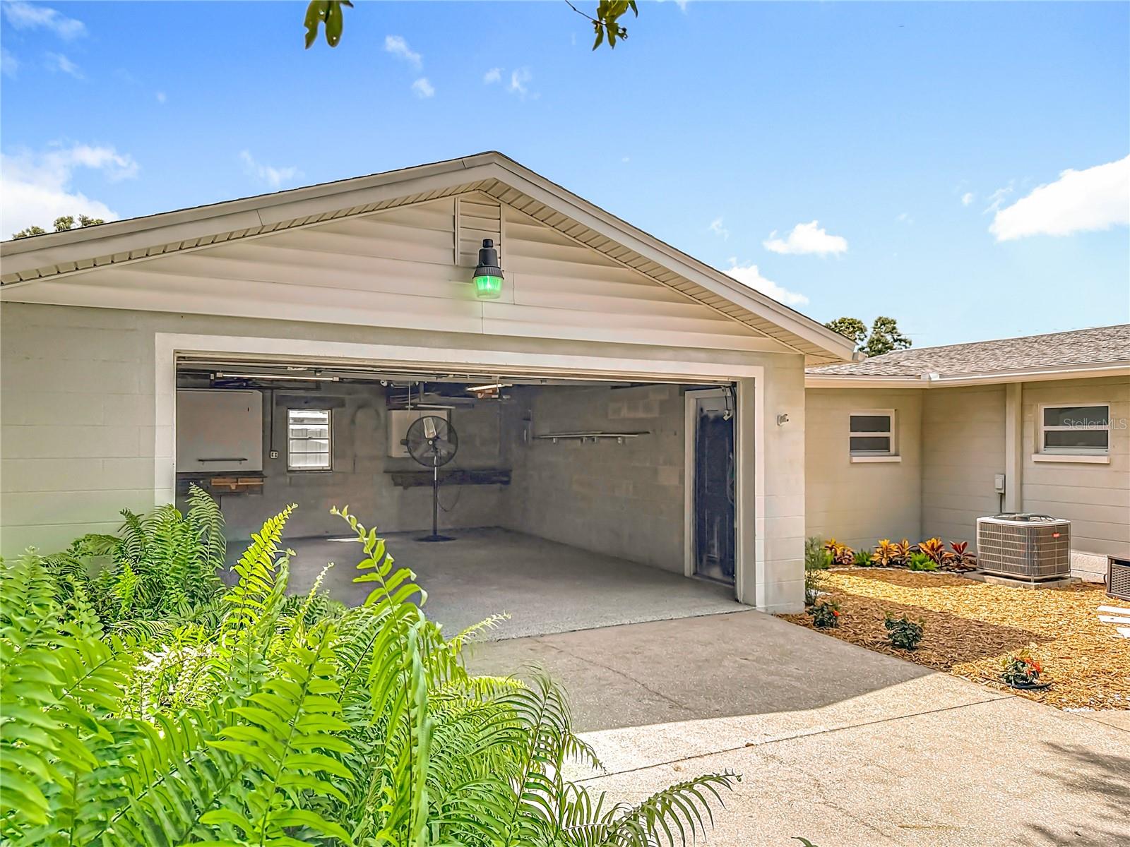 3702 W WALLACE AVE, TAMPA, FL, 33611