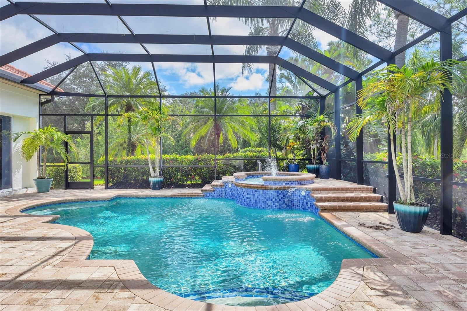 A4663948 Property Photo