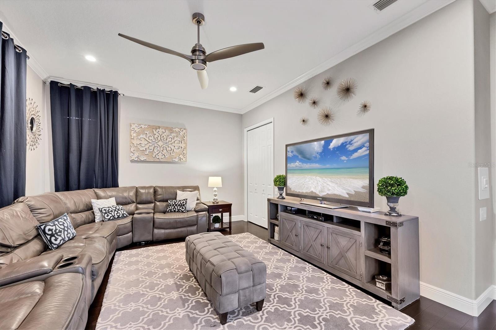 A4663948 Property Photo