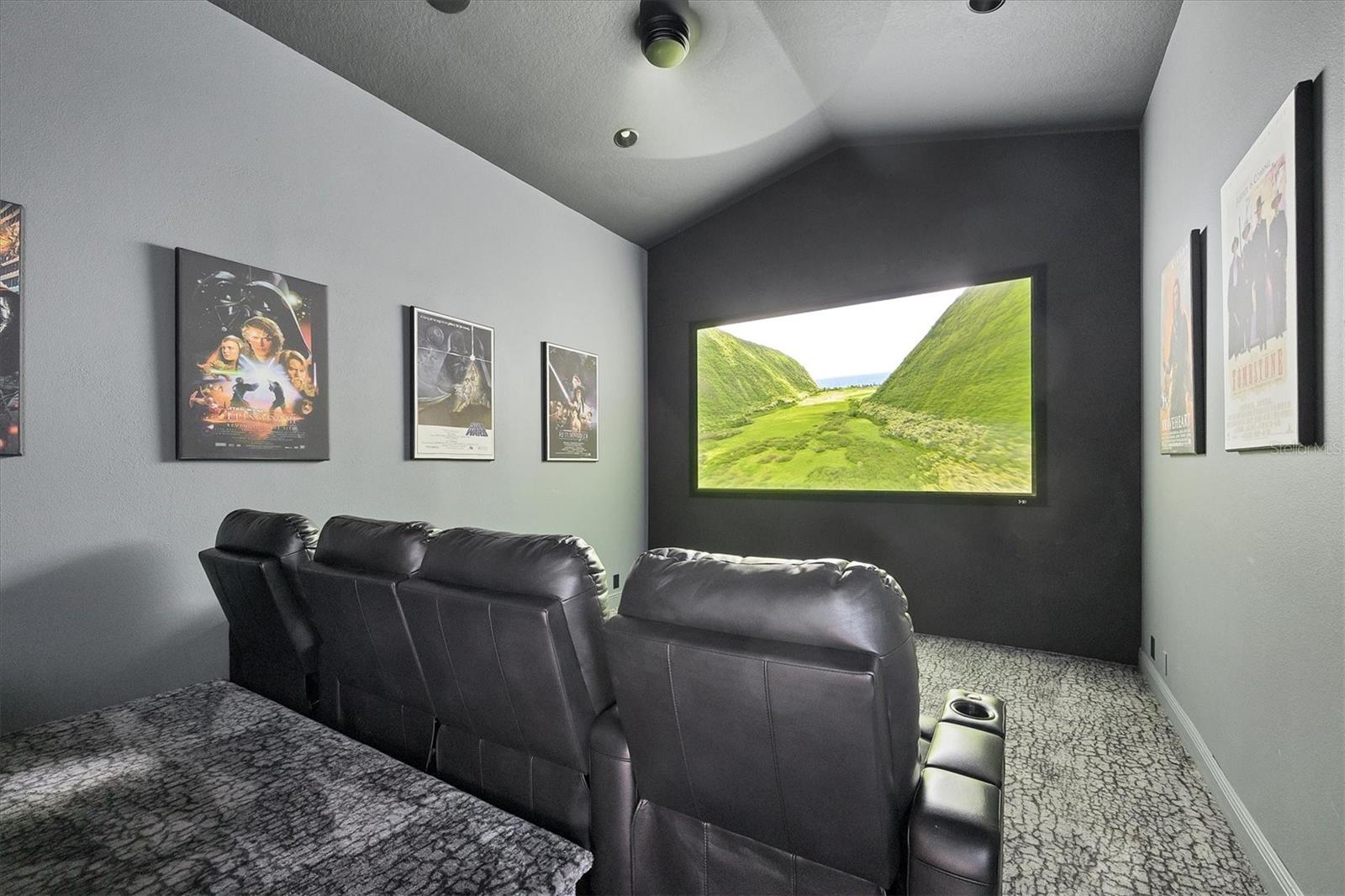 A4663948 Property Photo