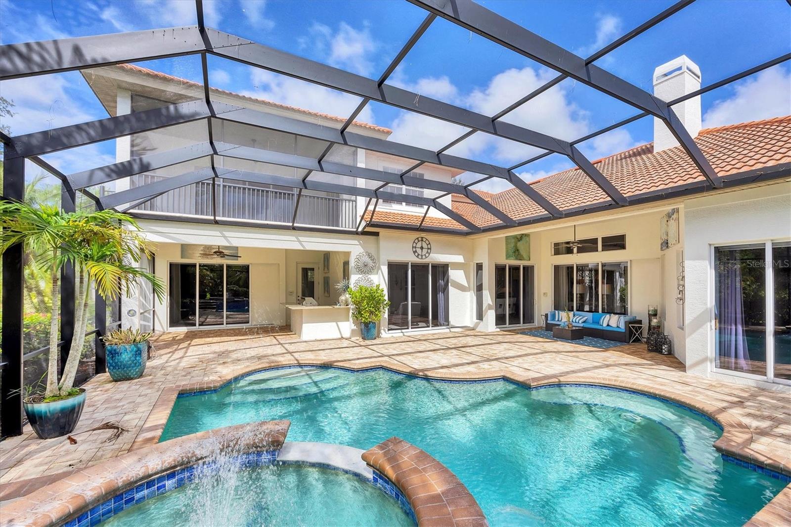 A4663948 Property Photo