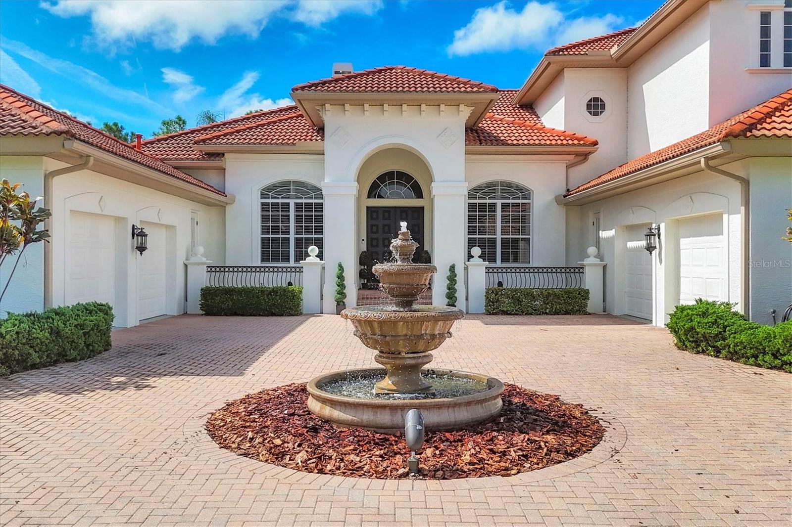 A4663948 Property Photo